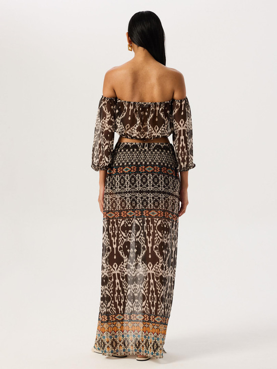 24SS109026 DÜŞÜK OMUZLU FONKSİYONEL BAĞLAMALI CROP BLUZ Kategorisiz Modelleri
