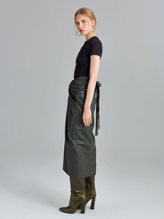 Bisiklet Yaka Basic Crop T-Shirt - Siyah T-shirt Modelleri