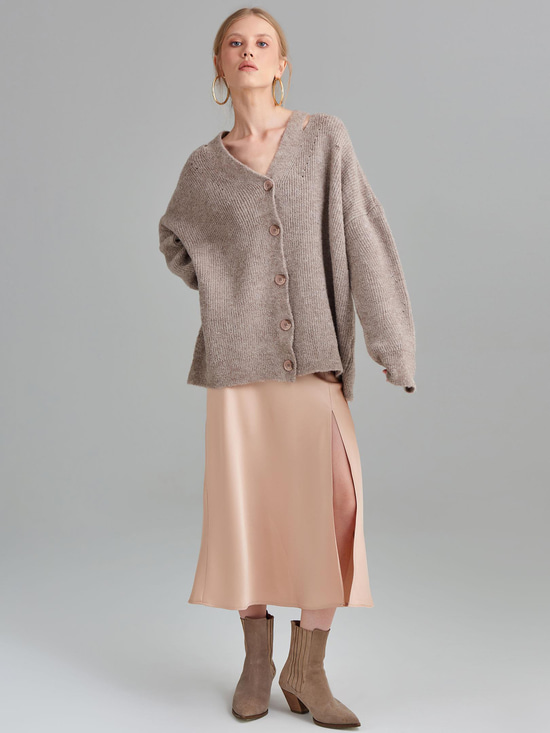 Düğmeli Oversize Cut Out Detaylı Triko Hırka - Bej Triko & Kazak Modelleri