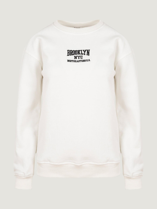 Nakış Detaylı Oversize Sweatshirt - Beyaz Sweatshirt Modelleri