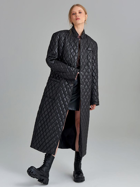 Uzun Oversize Kapitone Mont - Siyah Kaban ve Trençkot Modelleri