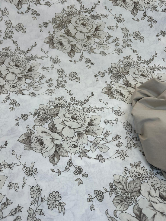 Zemin Bej Floral Desenli Akfil D2500 Beyaz