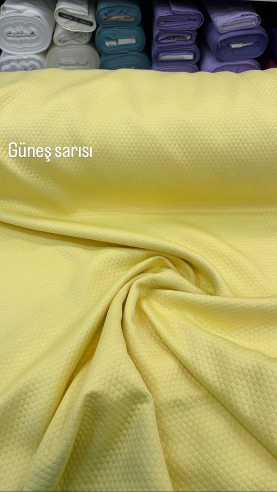 Güneş Sarısı Minik Baklava Desen Etuval Pamuk Pike