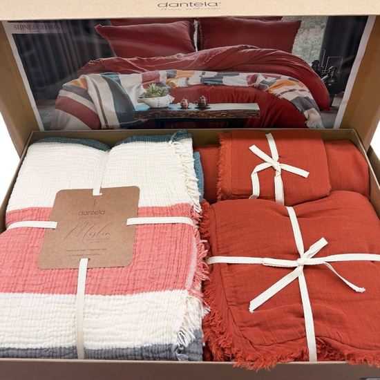 Shine & Gloria Çift Kişilik Müslin Nevresim Pike Takımı – %100 Pamuk Yatak Örtülü 7 Parça Set (160x200 Lastikli Çarşaf) KİREMİT
