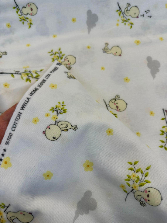Papatya Detaylı Sarı Minik Kuş Desenli Pazen D6425