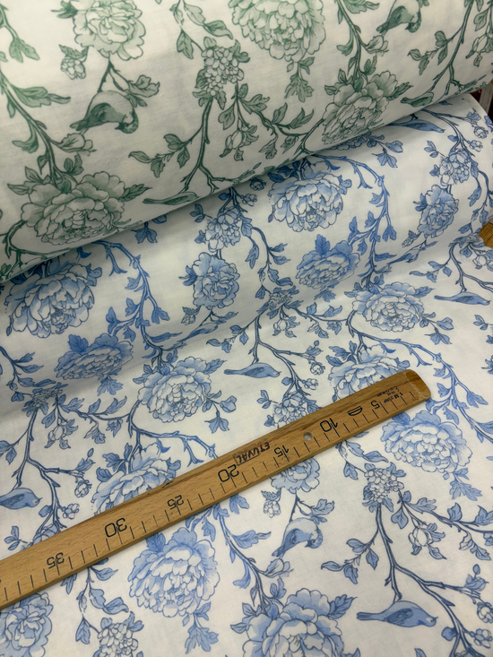 Toile De Jouy Şakayık Ve Kuş Desenli Çift Katlı Müslin Pamuk Kumaş Mavi