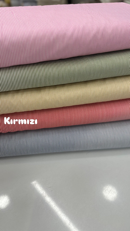 İnce Çizgili Desen Poplin Kumaş Kırmızı