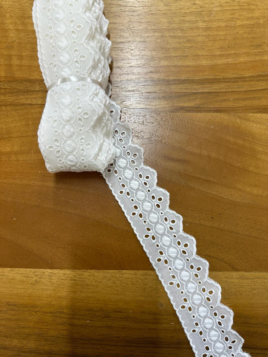 7 Numaralı Gonca Desen Fisto Güpür Top Krem