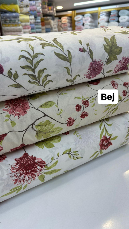 Zemin Koyu Kırmızı Vintage Çiçekler Desenli Akfil Kumaş D3601 Bej