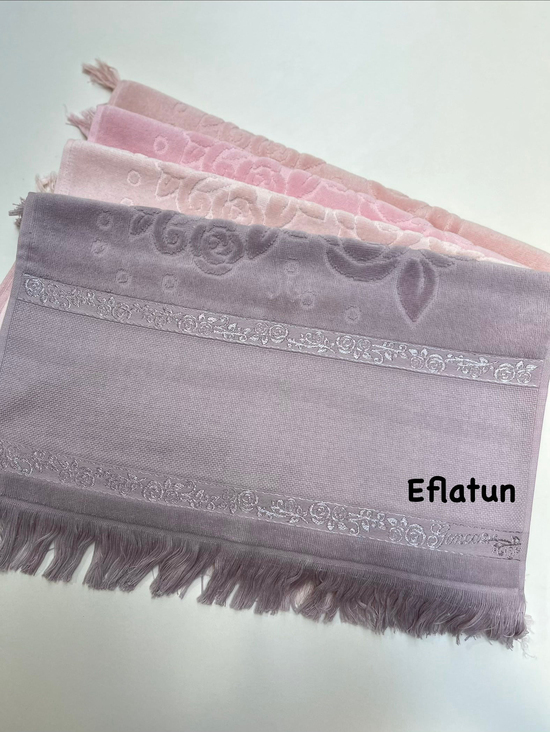 Etamin Boşluklu, Püsküllü Kadife El Havlusu Eflatun