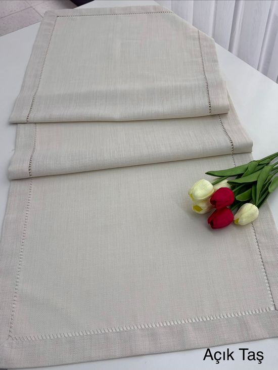 Ajur Detaylı Linen Kumaş Runner Açık Taş