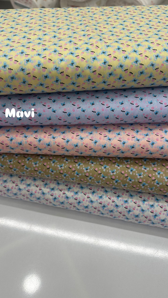 Minik Kelebekler Desen Poplin Mavi