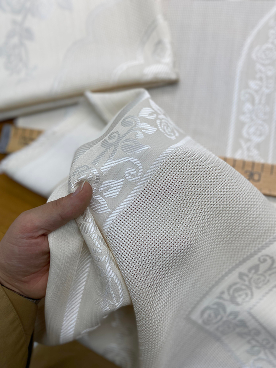 Gonca Desen Etamin Boşluklu Seccade, Kare Örtü ve İkili Havlu Set Kapuçino