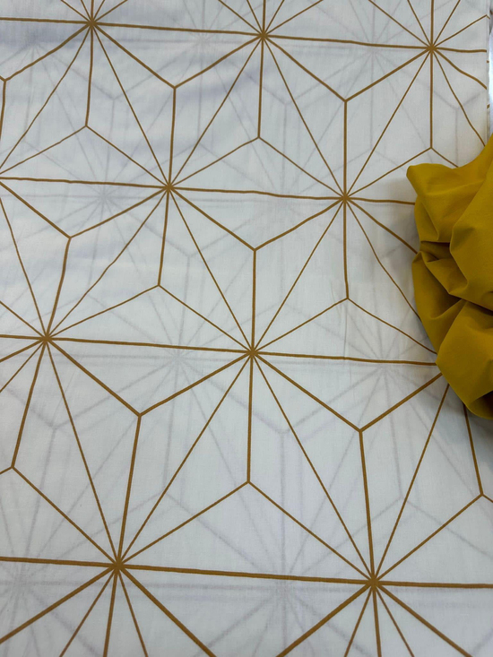Beyaz Zemin Hardal Geometrik Desen Akfil Kumaş D760