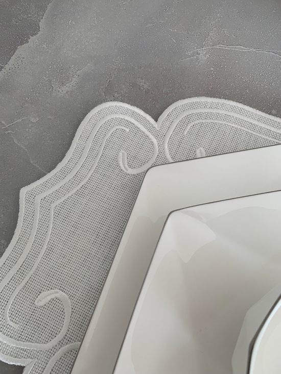 Curly Nakış Detaylı Krem Linen Kumaş İkili Amerikan Servis
