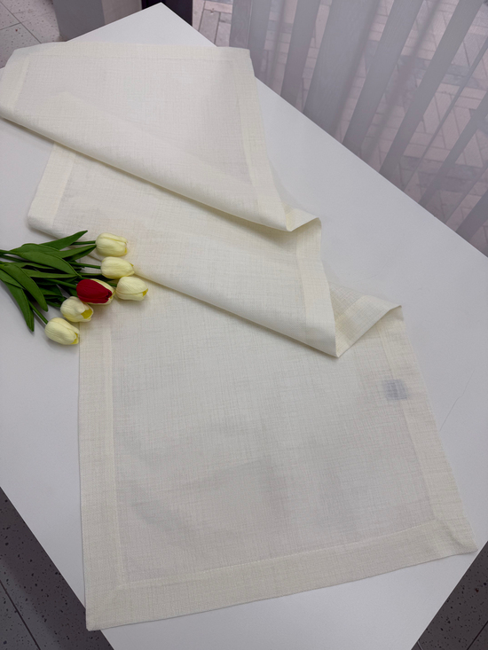 Köşe Çevrili Linen Kumaş Runner Krem