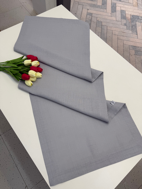 Köşe Çevrili Linen Kumaş Runner Gri