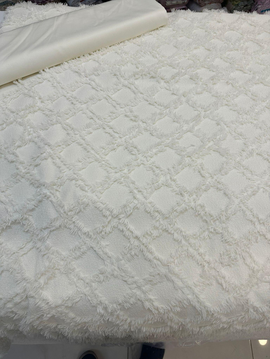 Havuz Baklava Desen Püskül Detaylı Limi Pike Krem