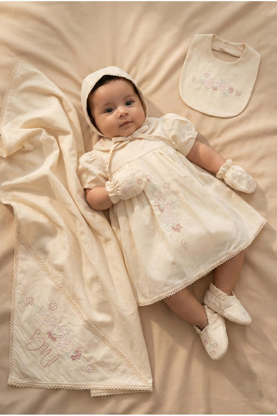 KIZ BEBEK %100 PAMUK ÇİÇEK NAKIŞLI ELBİSELİ BATTANİYELİ 6'LI YENİDOĞAN HASTANE ÇIKIŞI ZIBIN SETİ