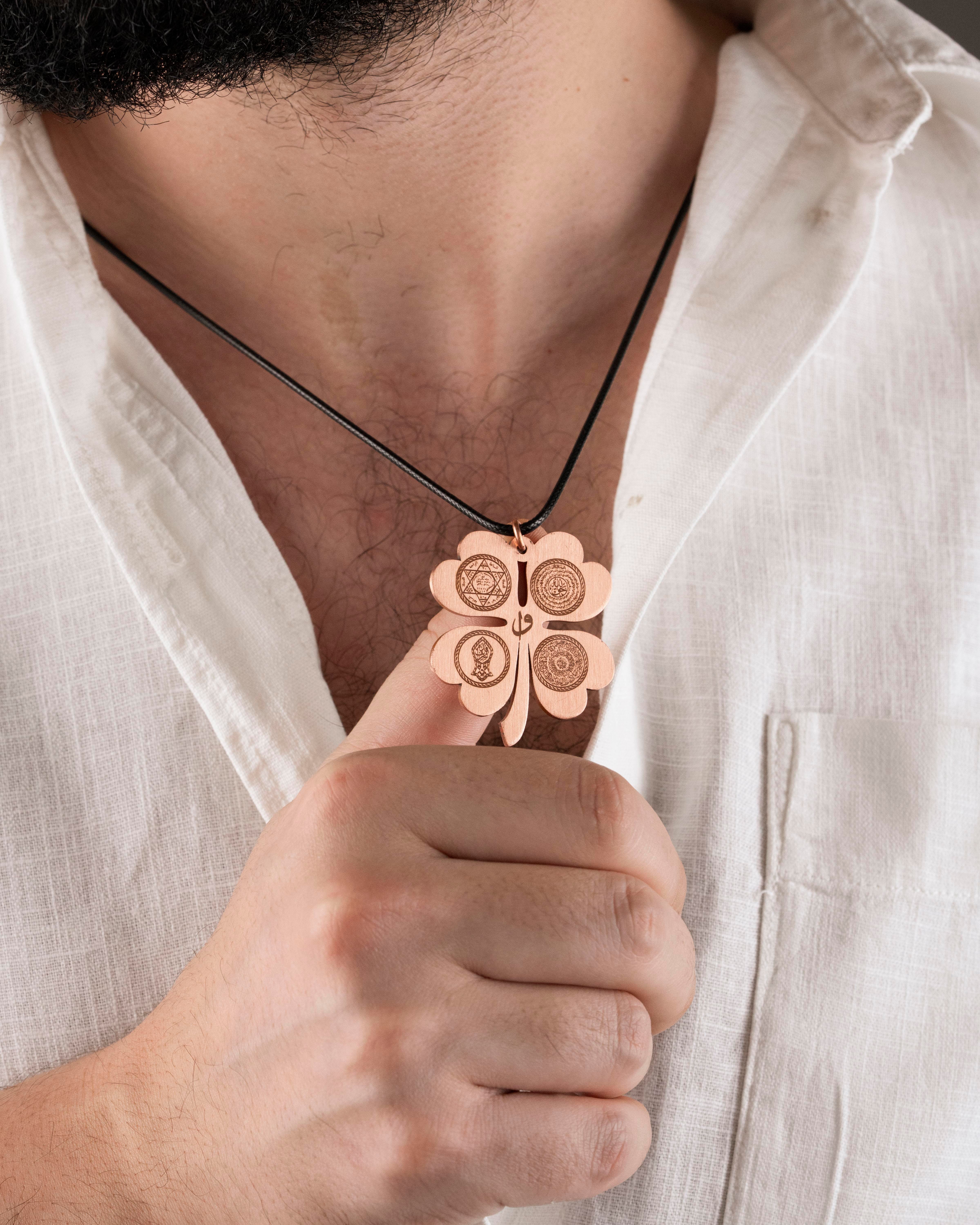 Dualı Yonca Tasarımlı Bakır Kolye