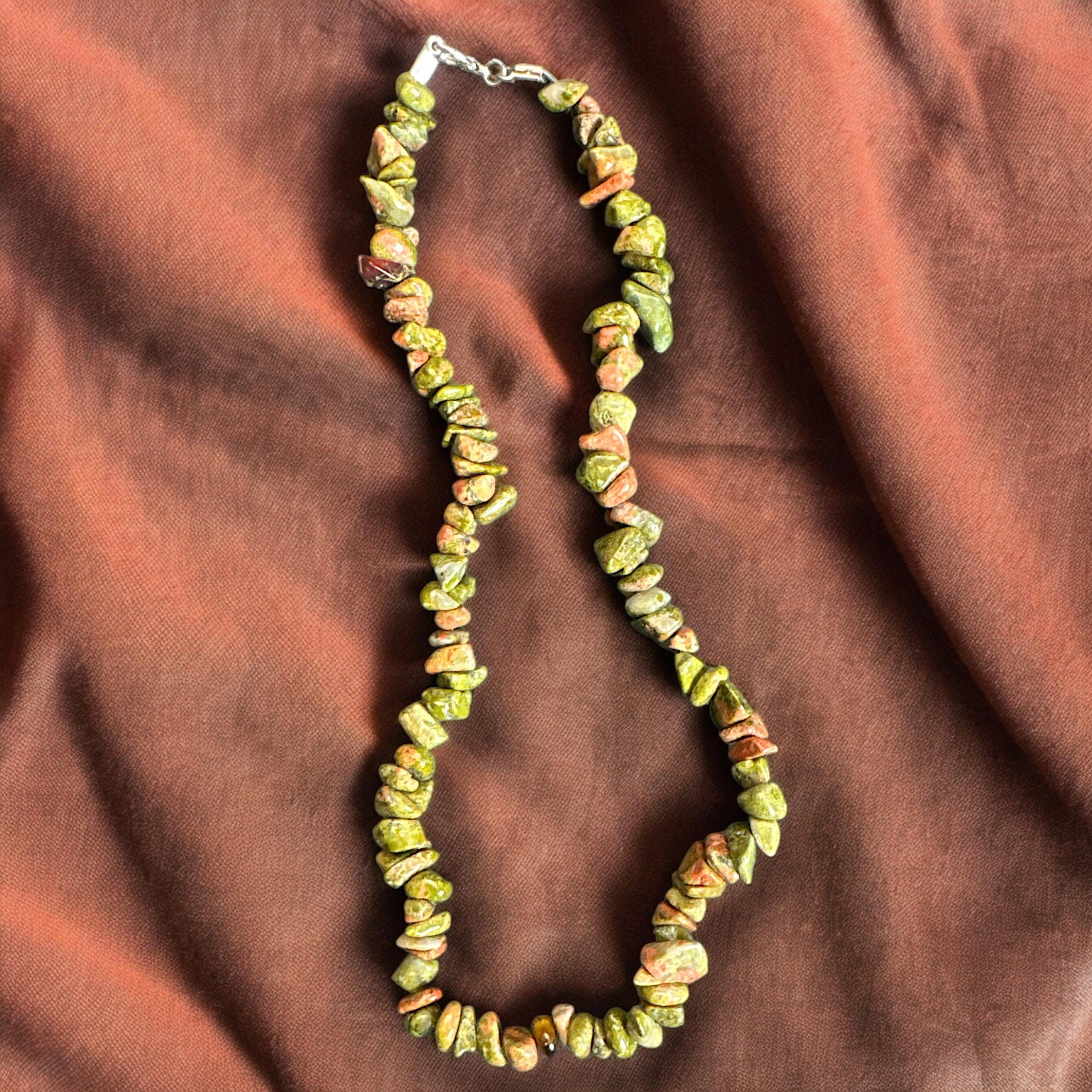 Kırık Seri: Unakit Taşı Kolye