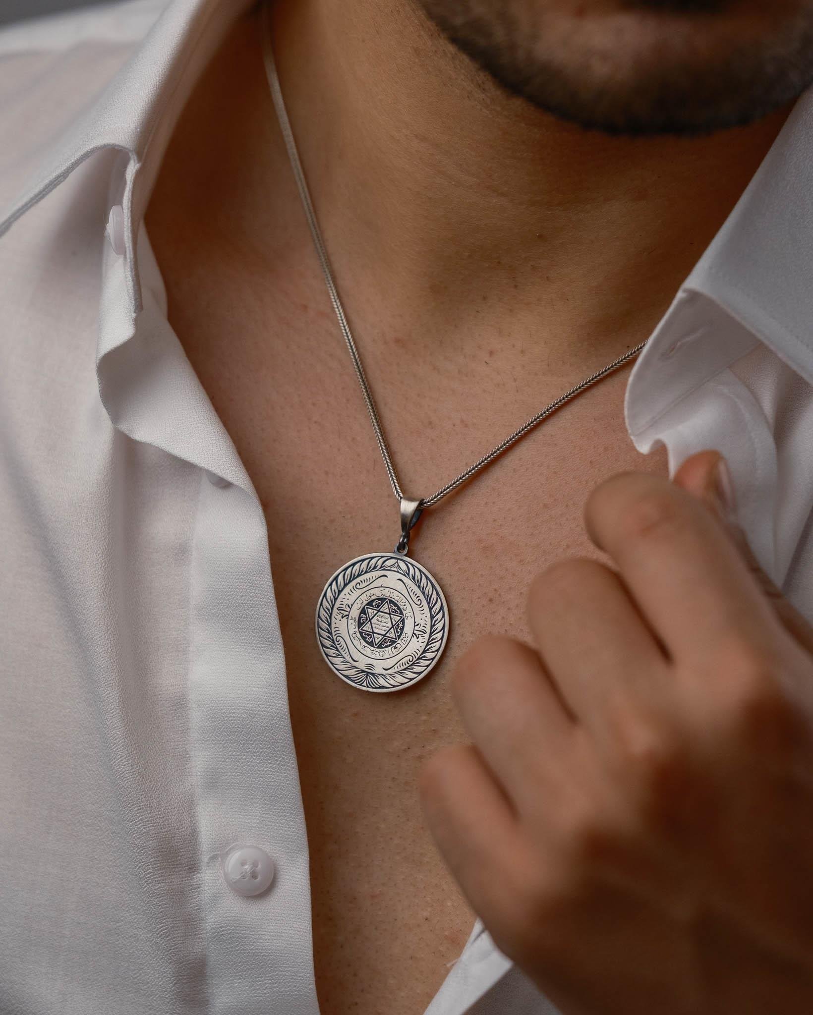 Süleyman Mührü İşlemeli 925 Ayar Gümüş Kolye (32 mm)