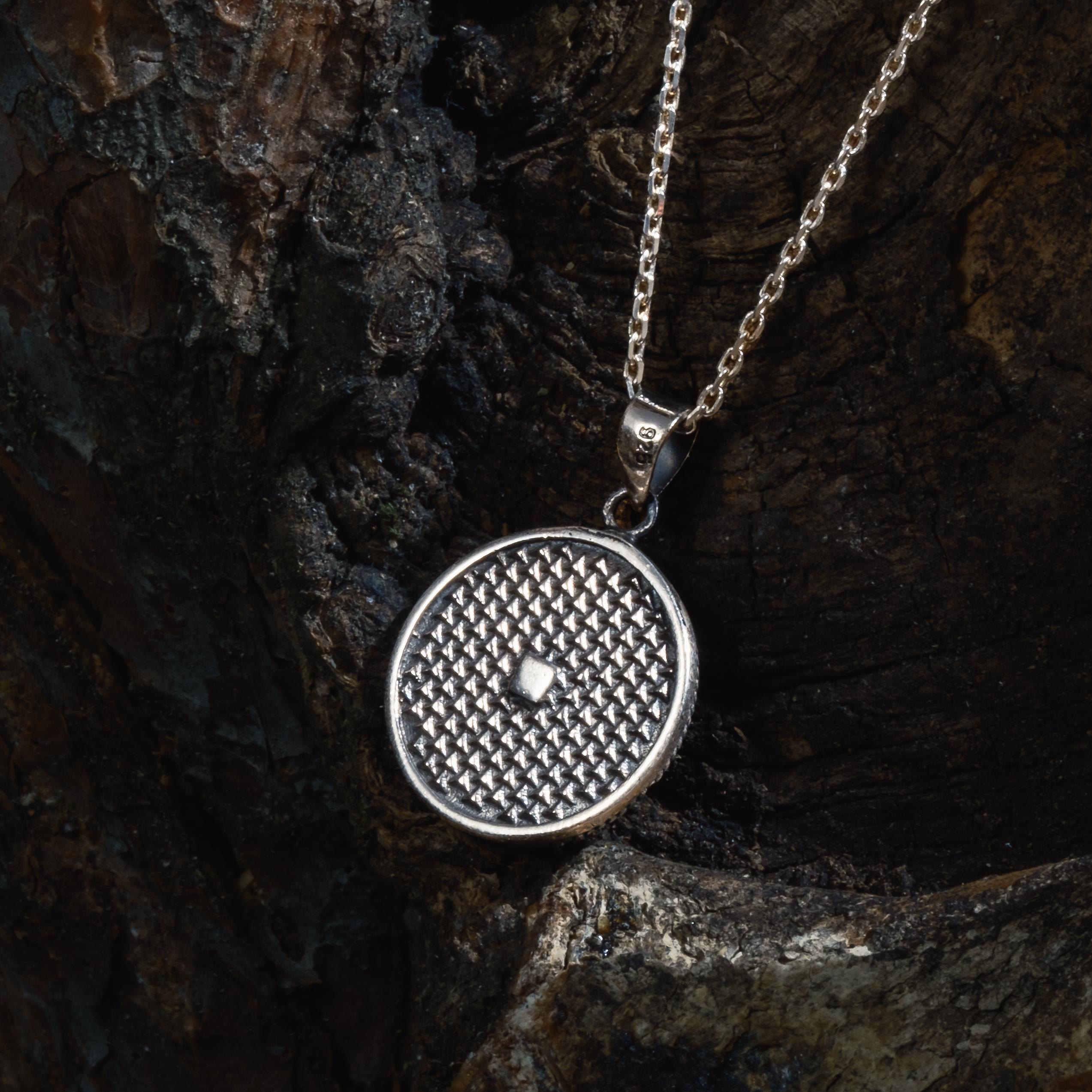 Zikzak Motifli Mührü Süleyman İşlemeli 925 Ayar Gümüş Kolye