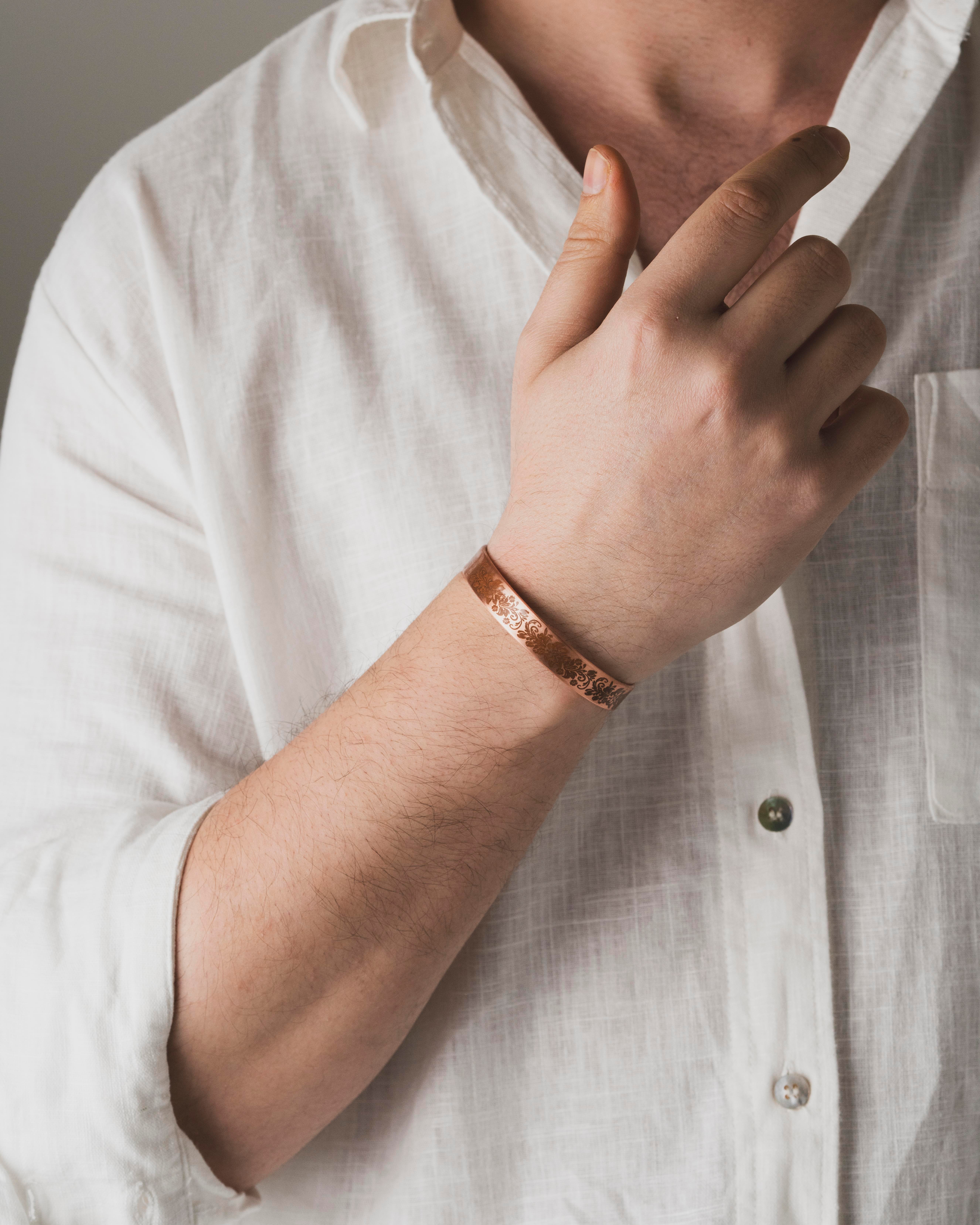 Çiçek Desenli Bakır Bilezik (Zeolit Taşı)