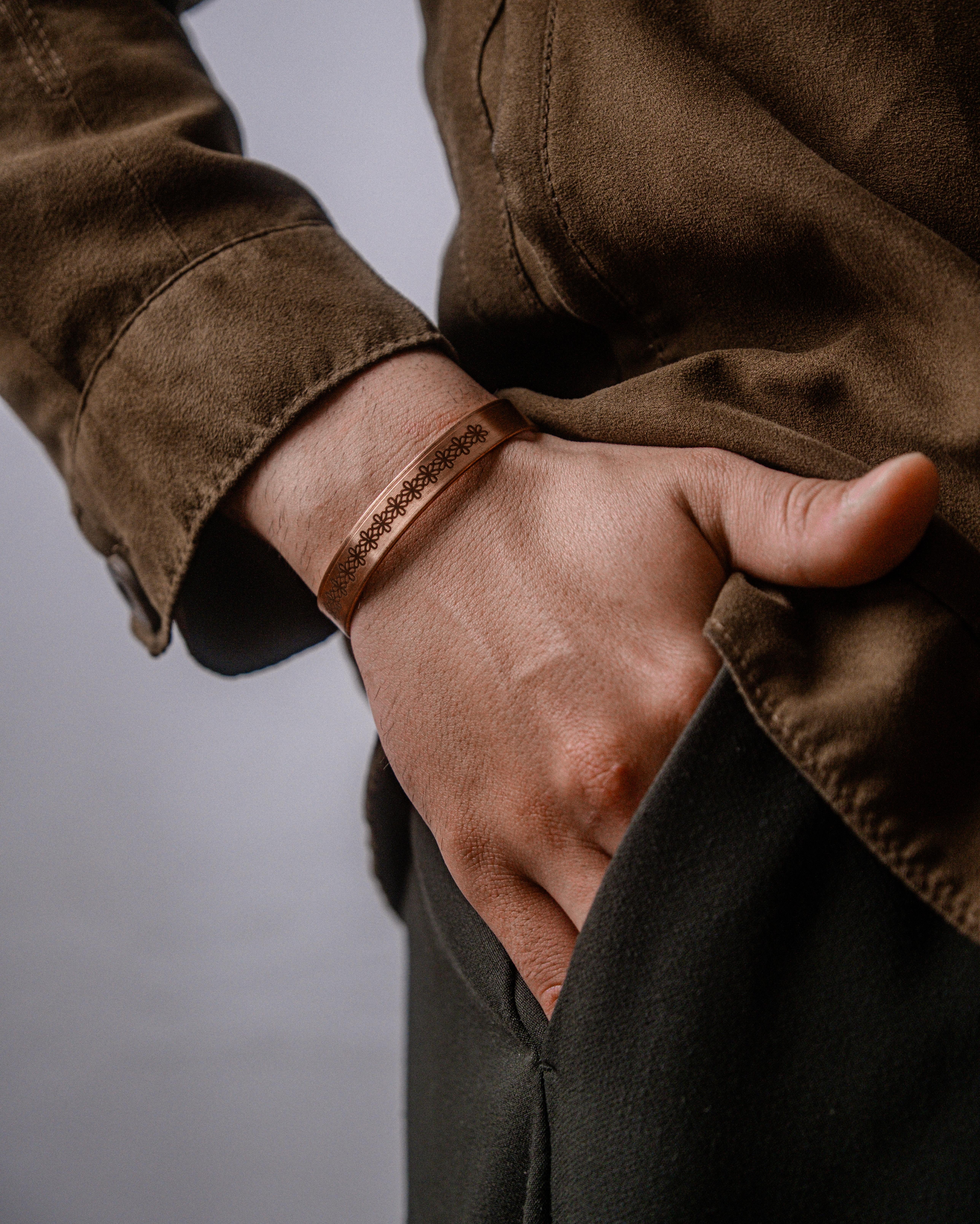 Çiçek Zinciri Motifli Bakır Bilezik