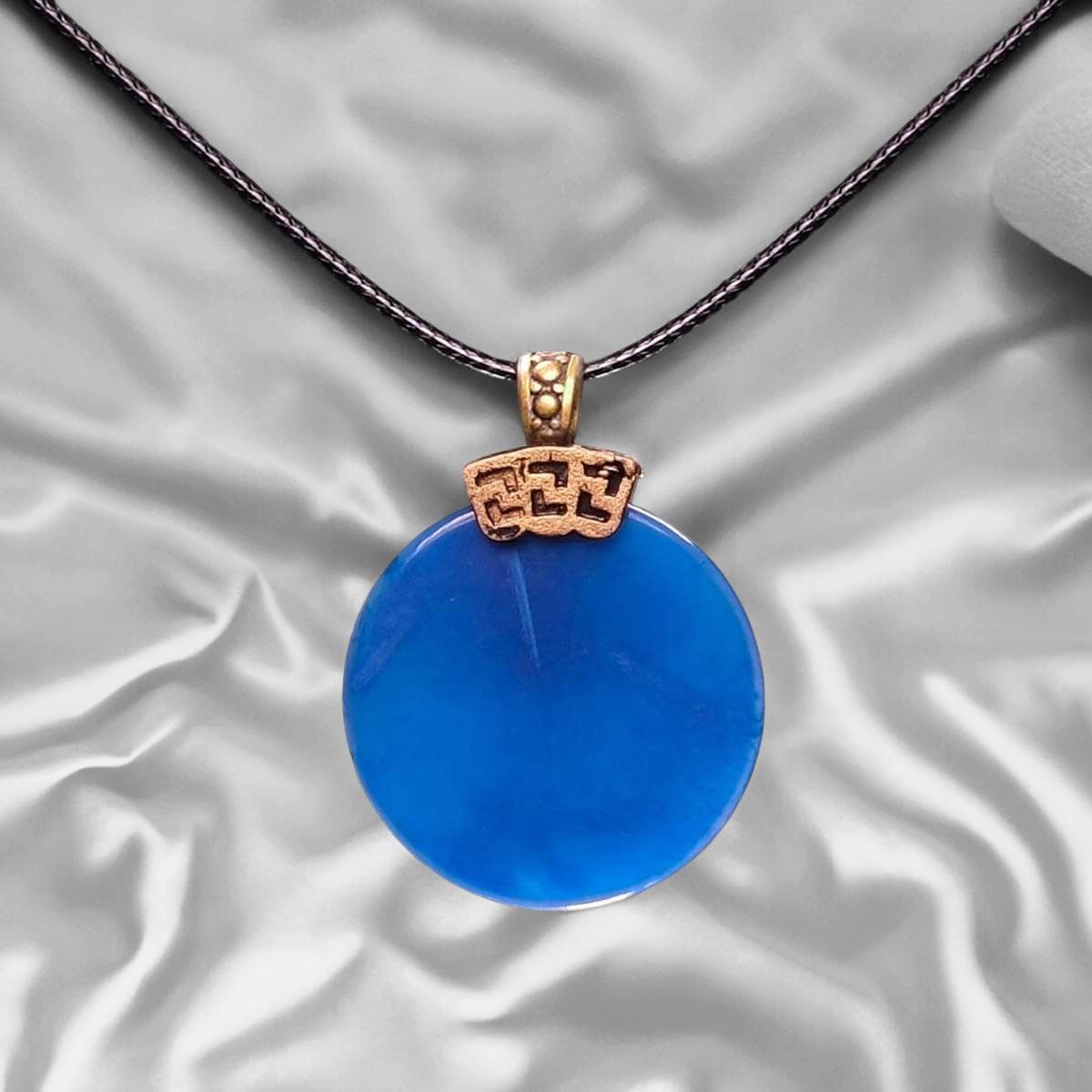 Fatma Ana Eli Yazılı Mavi Yuvarlak Akik Taşı Kolye