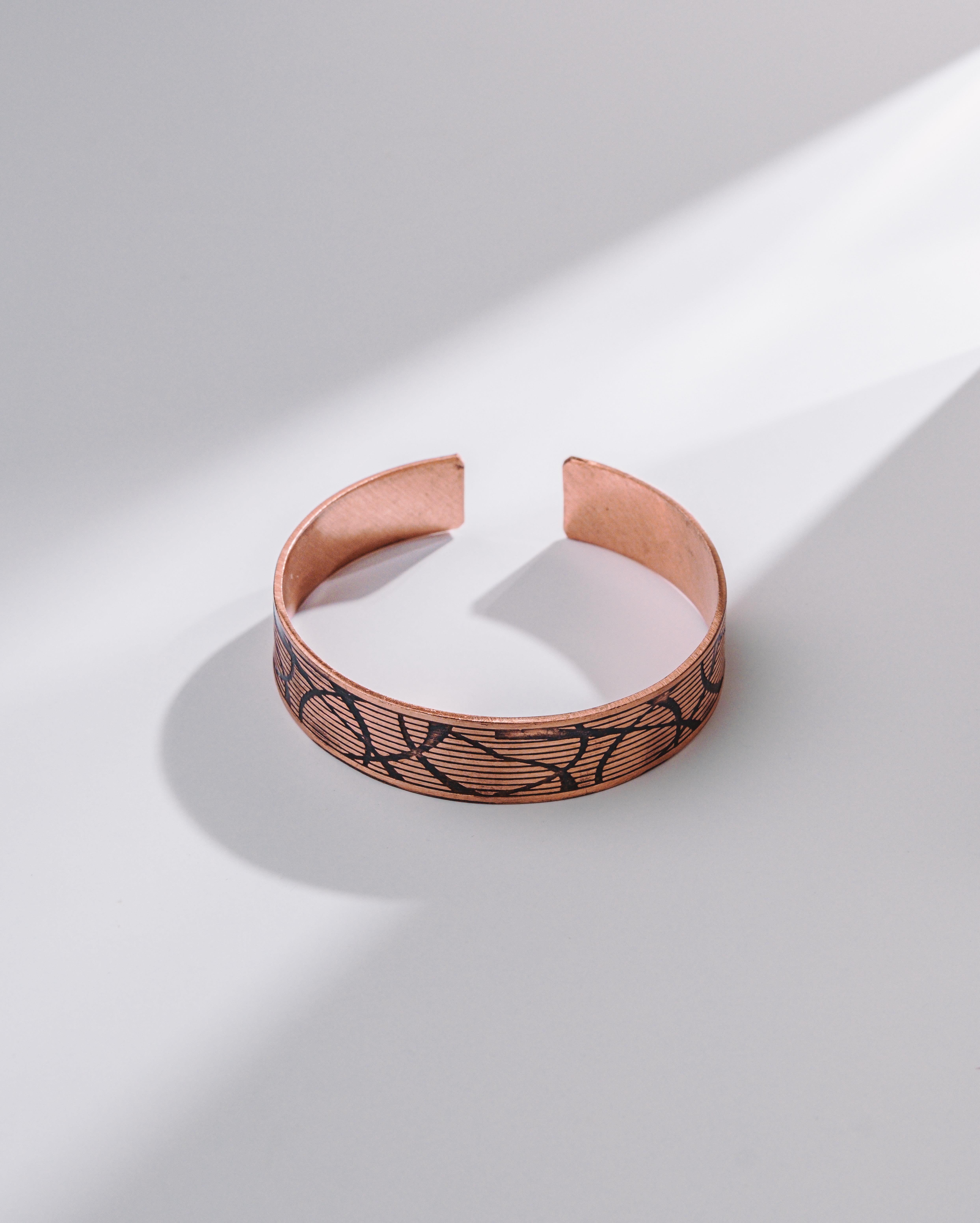 Gölgeli Hatlar Bakır Bilezik