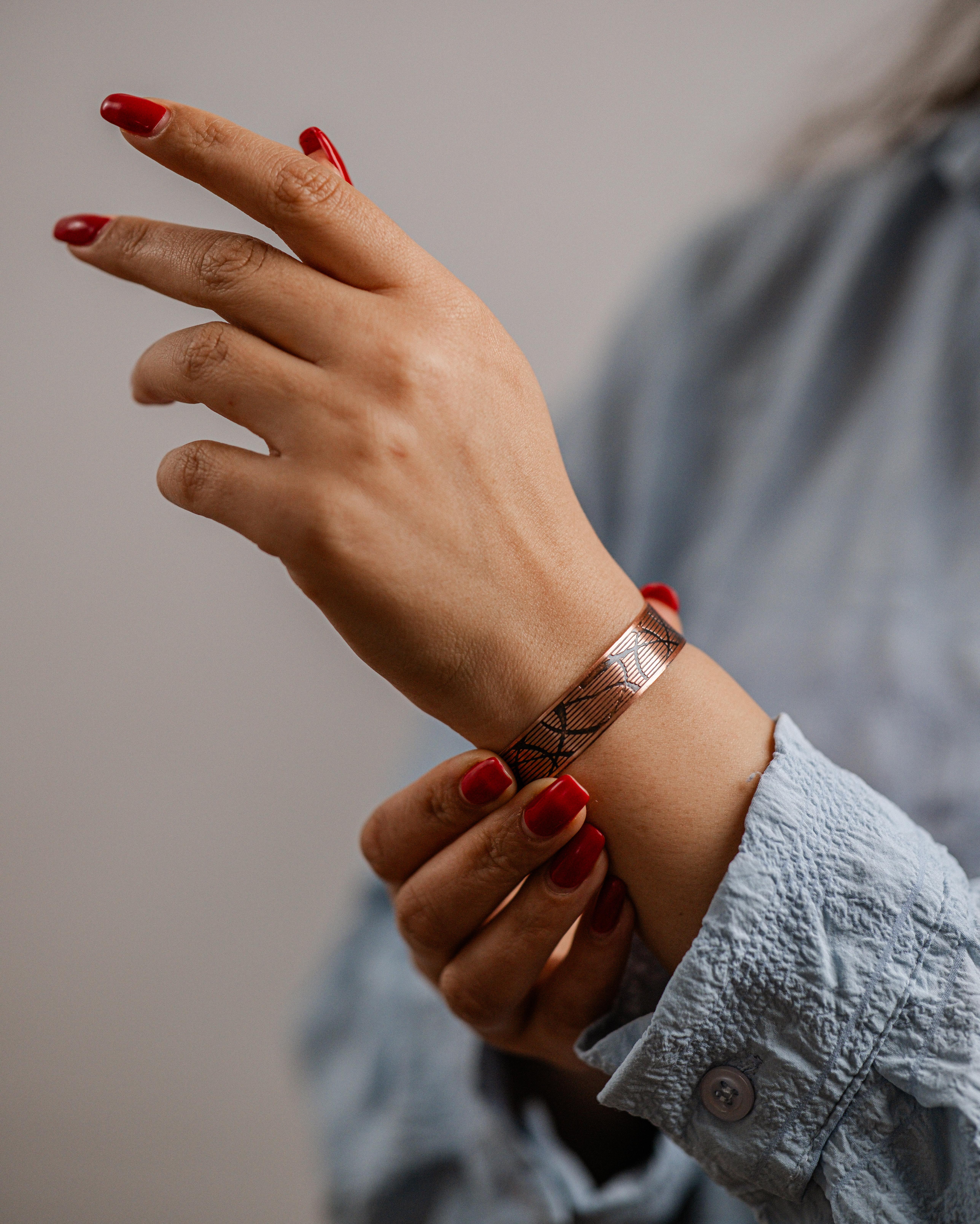 Gölgeli Hatlar Bakır Bilezik