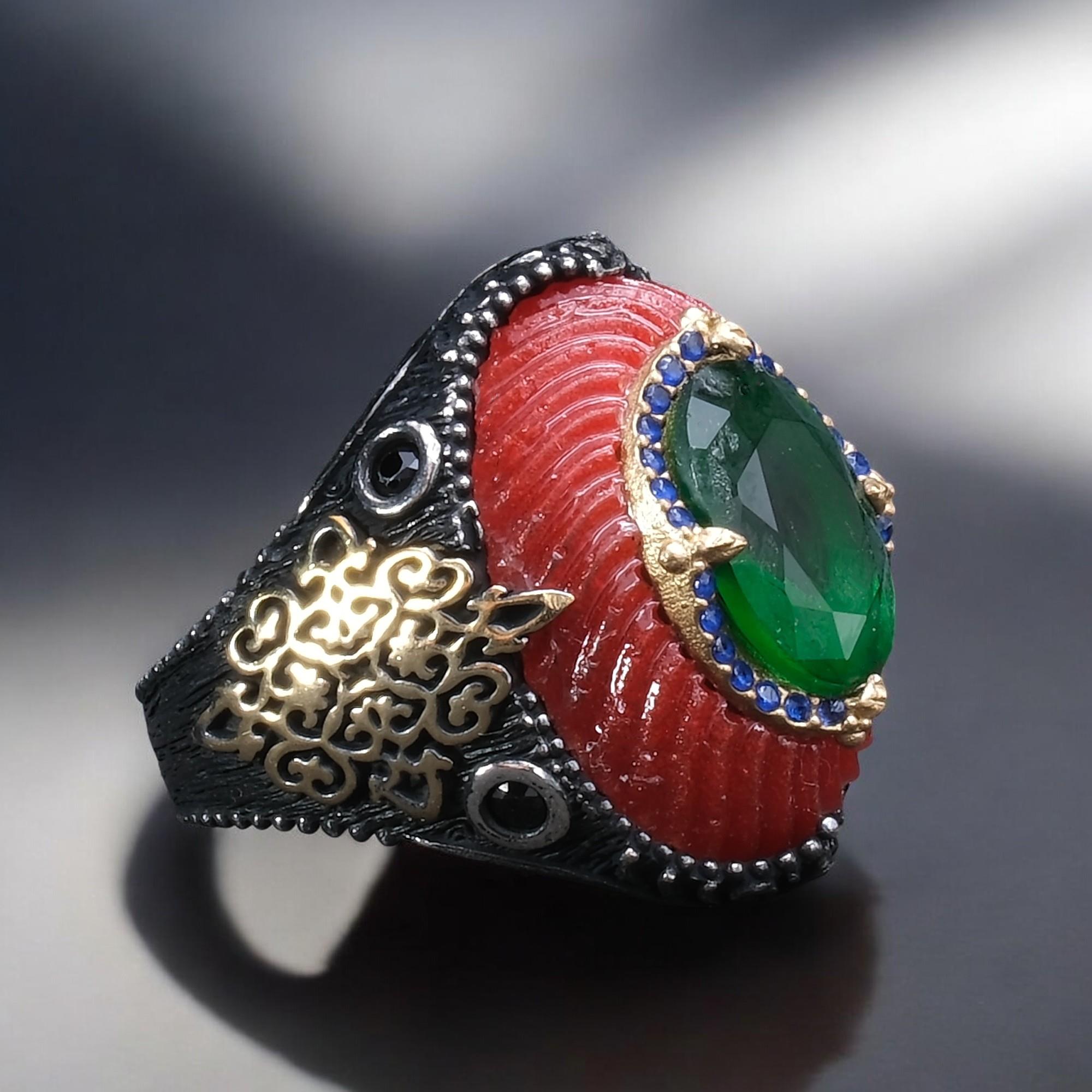 Kırmızı Yeşil Zirkon Taşlı İşlemeli 925 Ayar Gümüş Yüzük