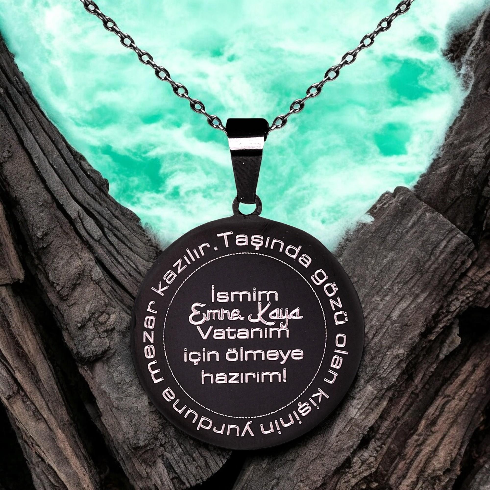 Türk Bayraklı İsimli Siyah Çelik Kolye