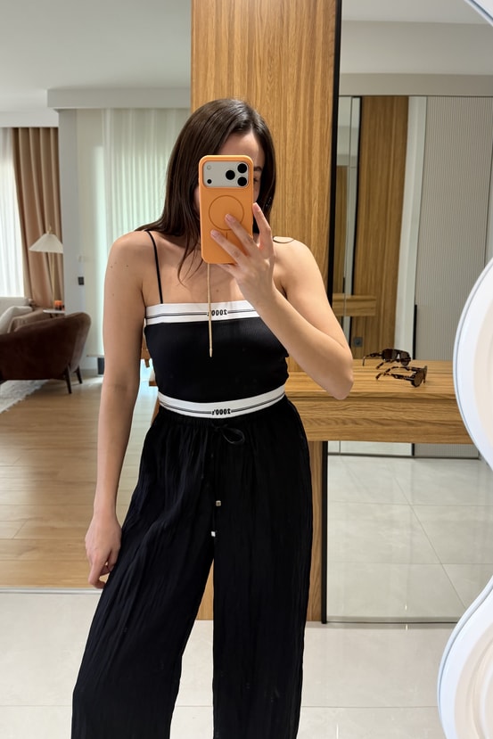 2000's Siyah Pedli Askılı Crop