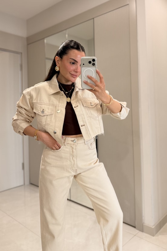 Ariana Ekru Crop Ceket