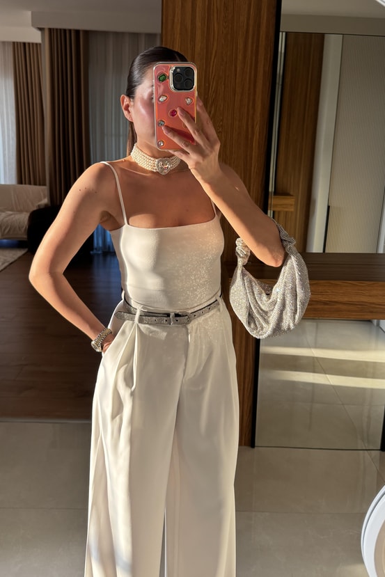 Avenza Beyaz Askılı Crop