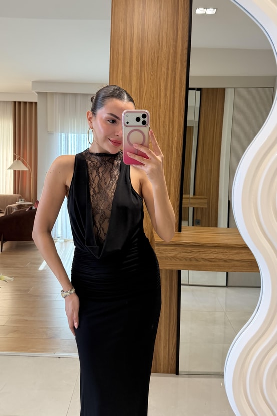 Brendan Siyah Sırt Dekolteli Dantel Elbise