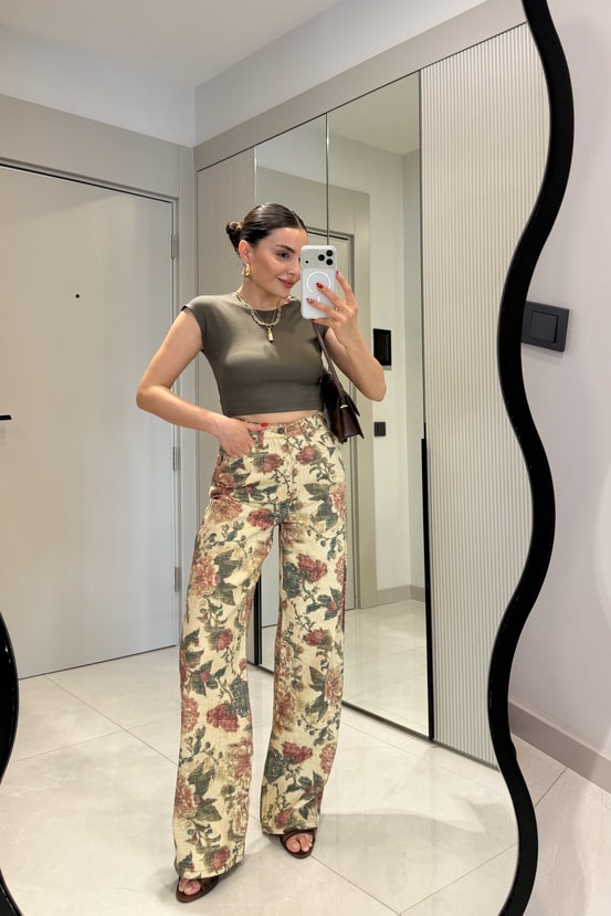Candy Haki Basic Dilvin Crop Top