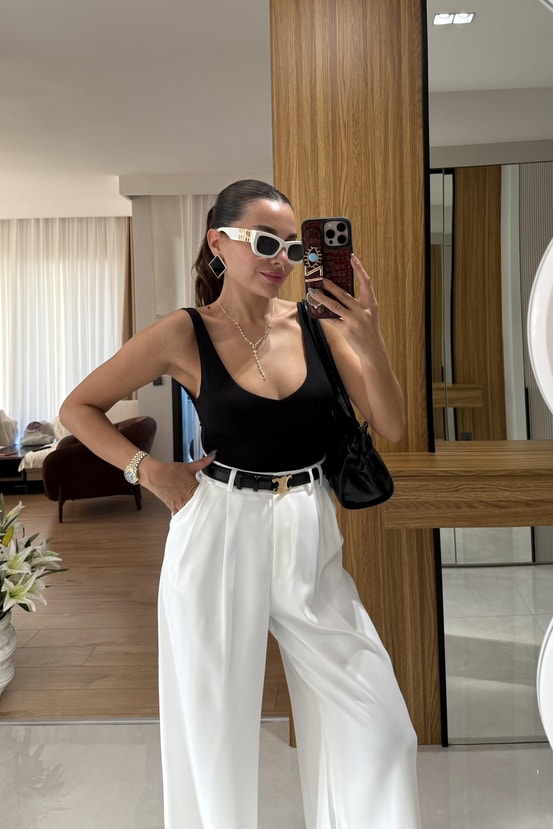 Denvis Siyah Dekolteli Basic Bodysuit