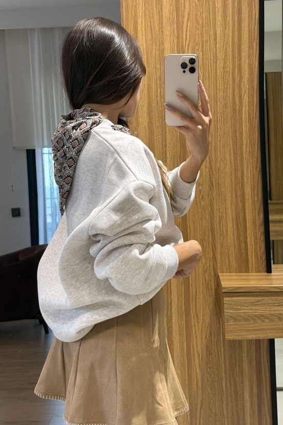 Drewe Fular Detaylı Sweatshirt