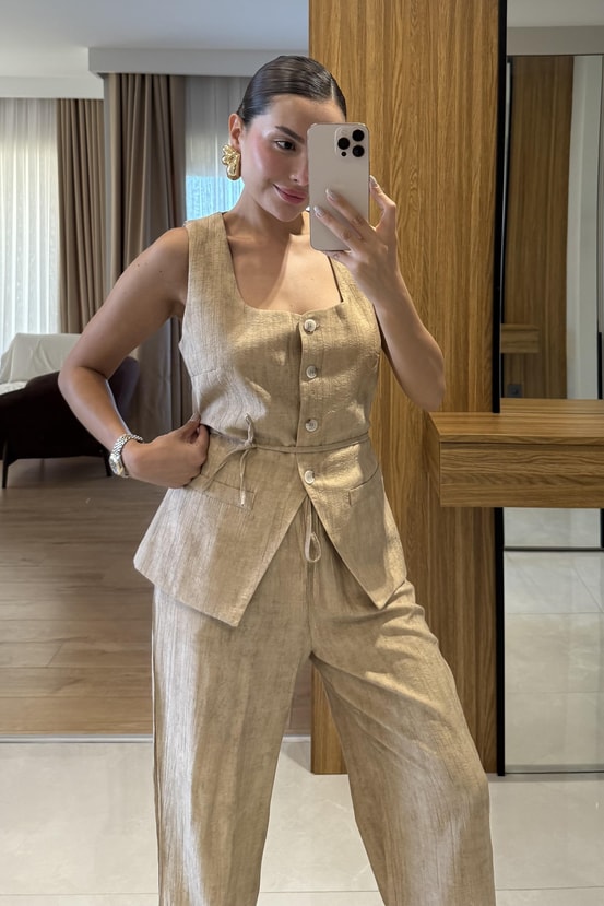 Emmy Karamel Yelekli Takım