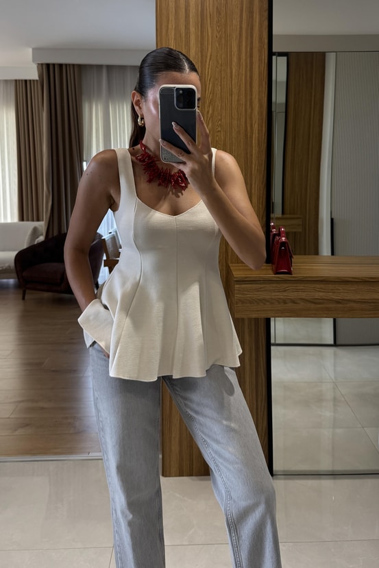 Guanna Açık Bej Dilvin Flare Peplum Bluz