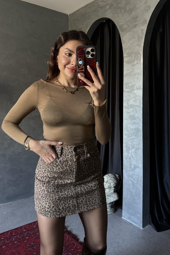 Kiev Sütlü Kahve Transparan Basic Bluz