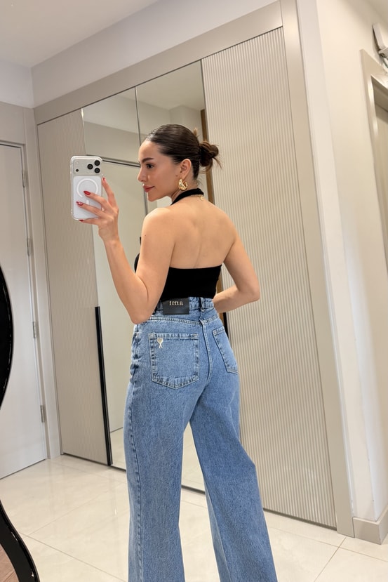 Leuven Siyah Halter Yaka Dilvin Crop
