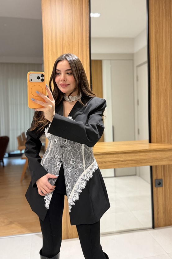 Linay Siyah Dantel Detaylı Blazer Ceket