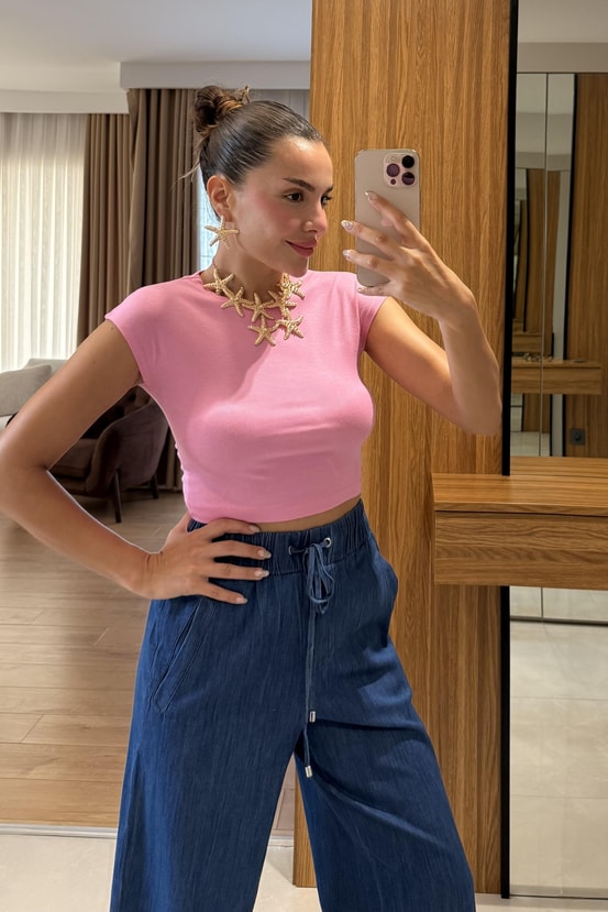 Locals Pembe Basic Dilvin Crop 