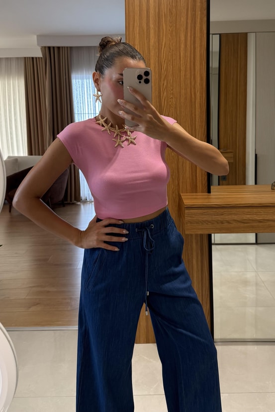 Locals Pembe Basic Dilvin Crop 