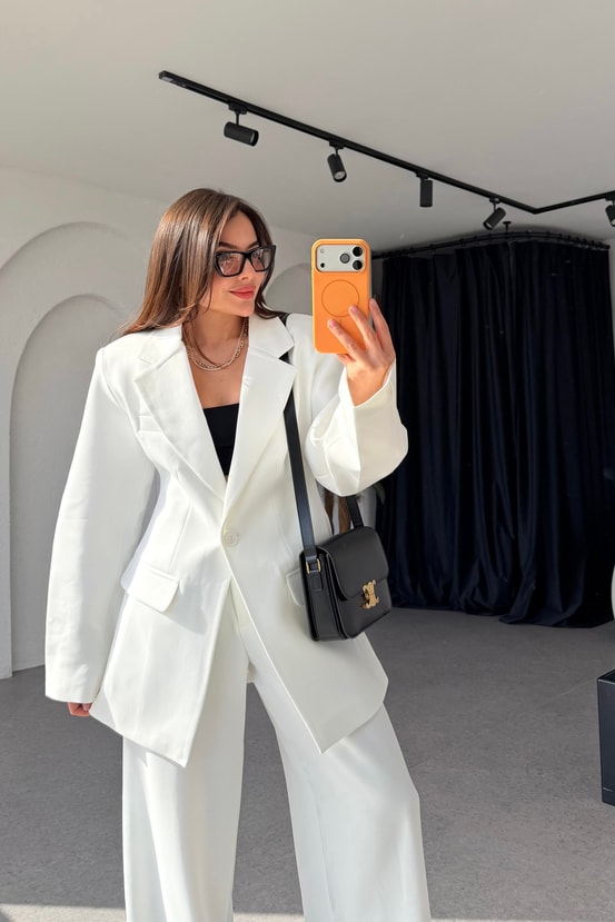 Luise Beyaz Vatkalı Premium Blazer 