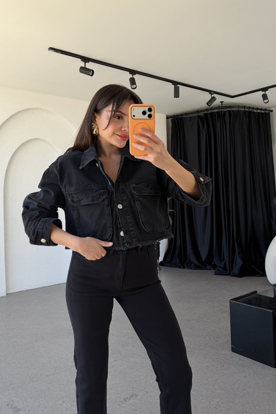 Manusha Siyah Denim Crop Ceket
